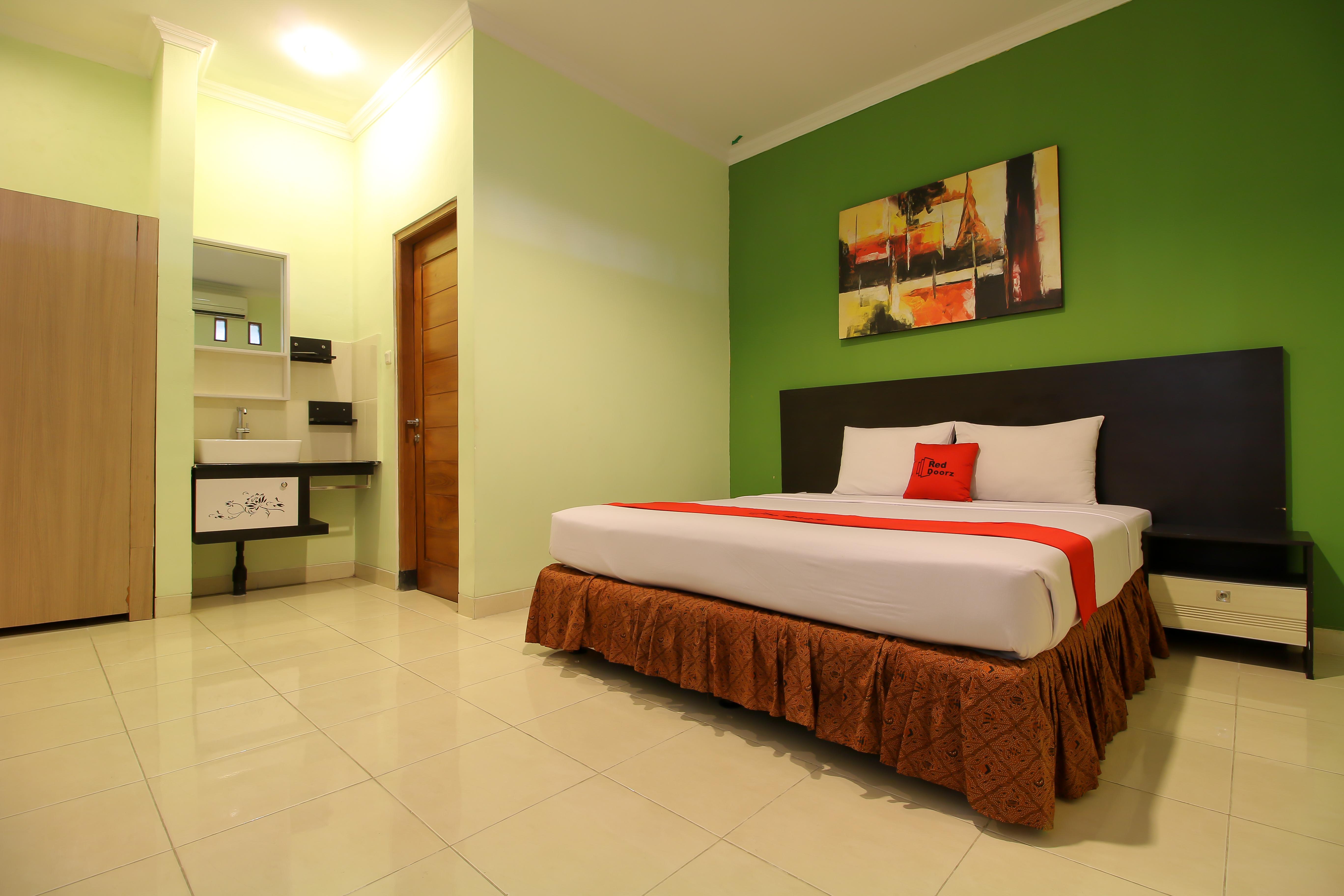 Reddoorz Plus @ Taman Siswa 2 Jogjacarta Exterior foto