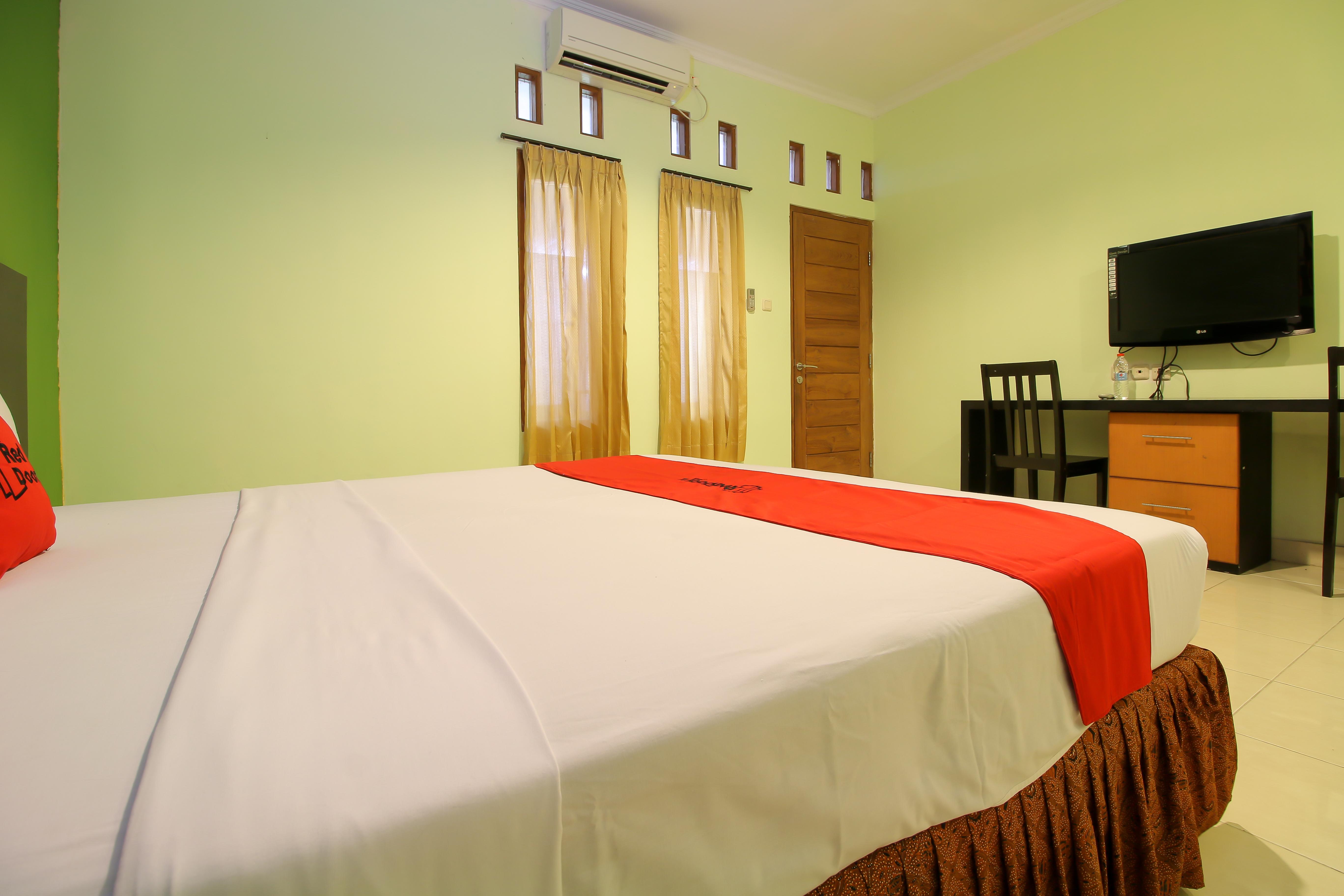 Reddoorz Plus @ Taman Siswa 2 Jogjacarta Exterior foto