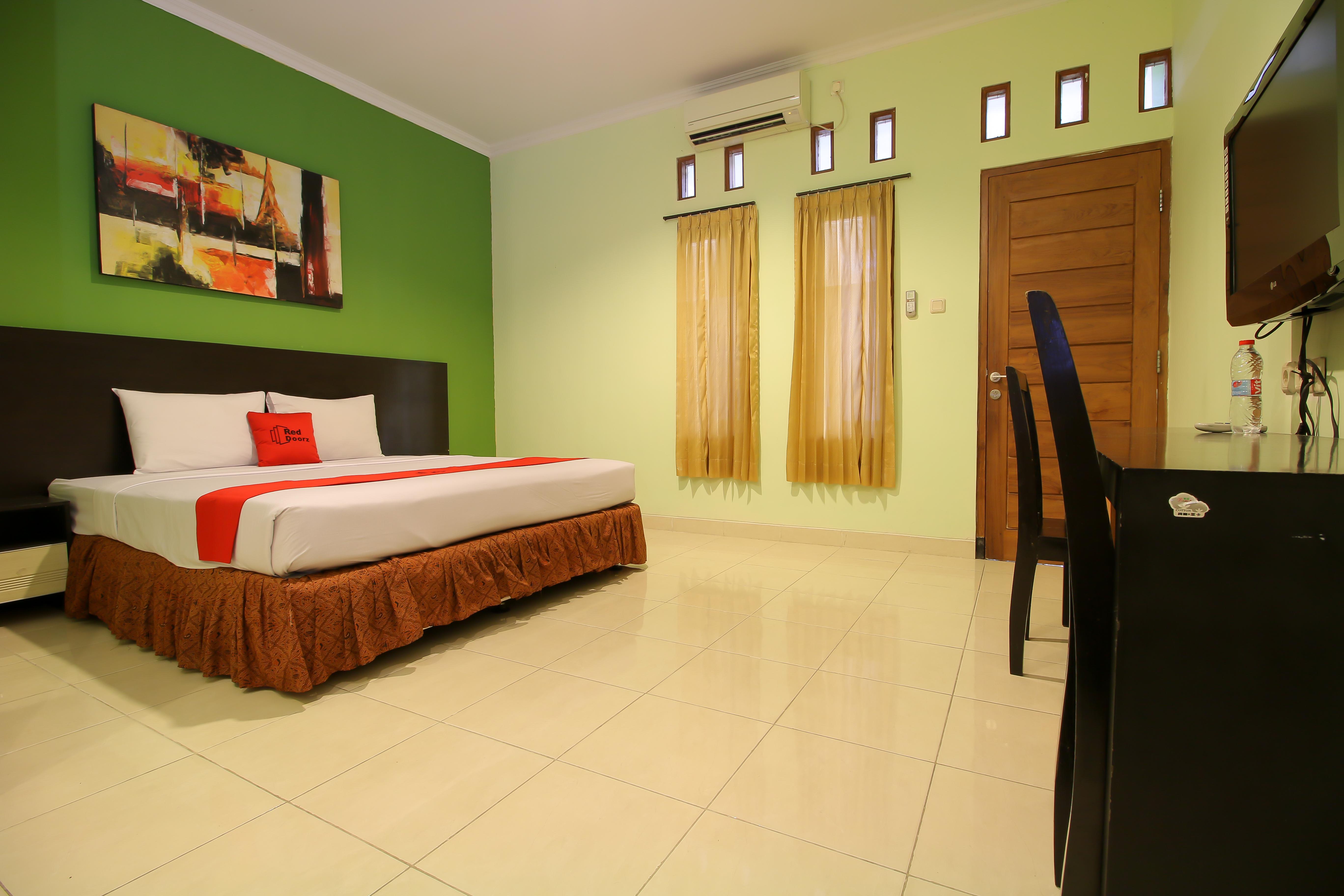 Reddoorz Plus @ Taman Siswa 2 Jogjacarta Exterior foto
