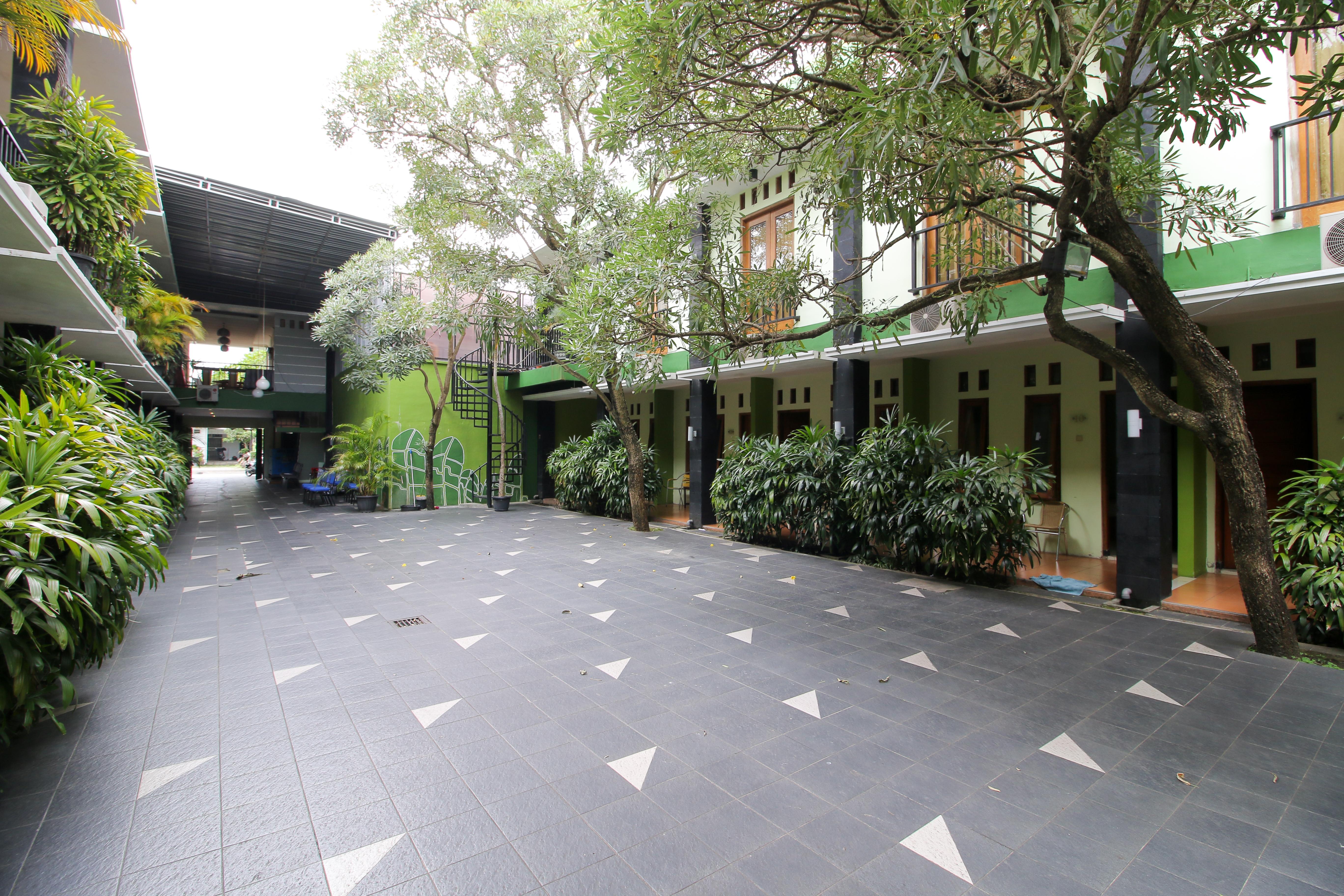 Reddoorz Plus @ Taman Siswa 2 Jogjacarta Exterior foto