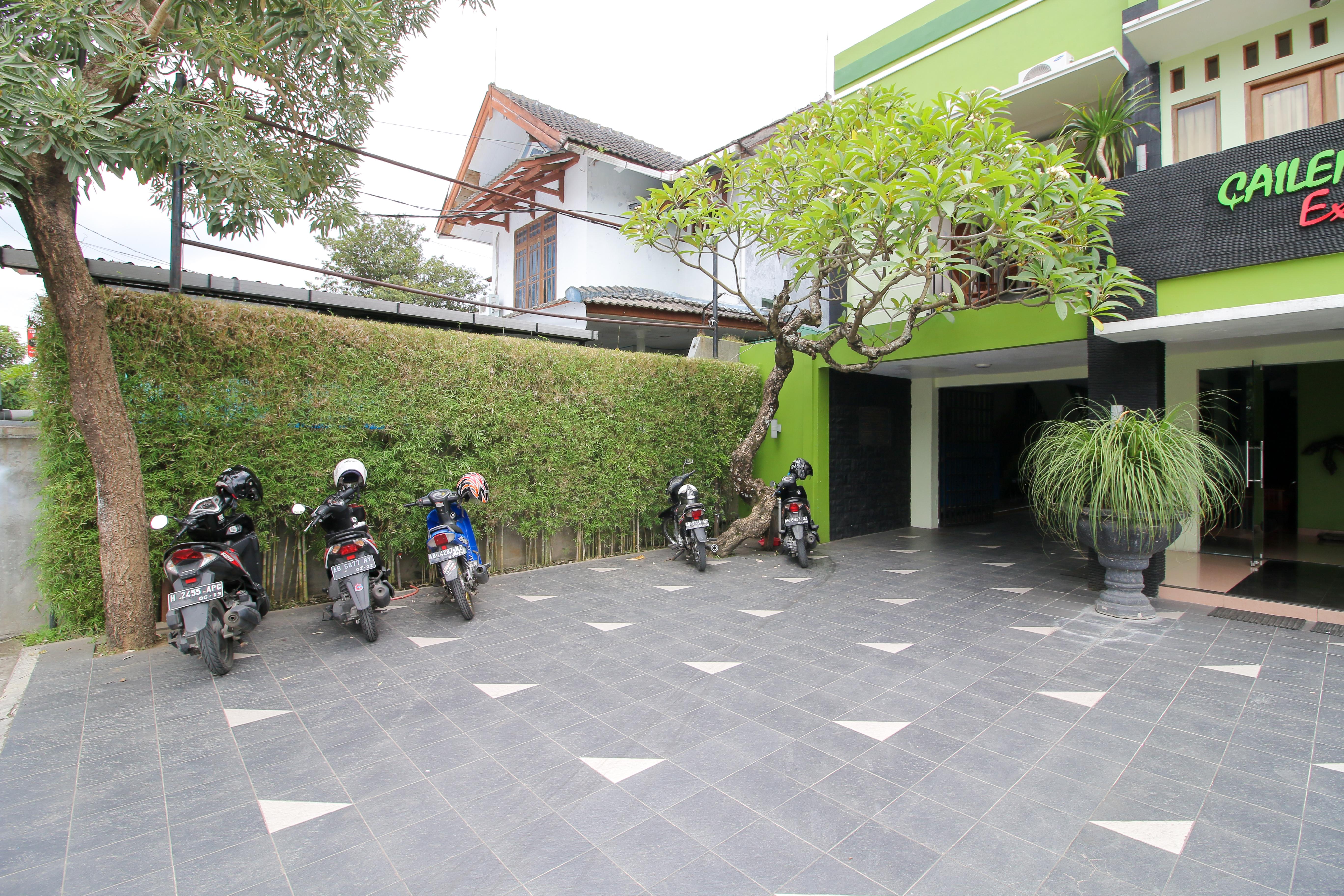 Reddoorz Plus @ Taman Siswa 2 Jogjacarta Exterior foto