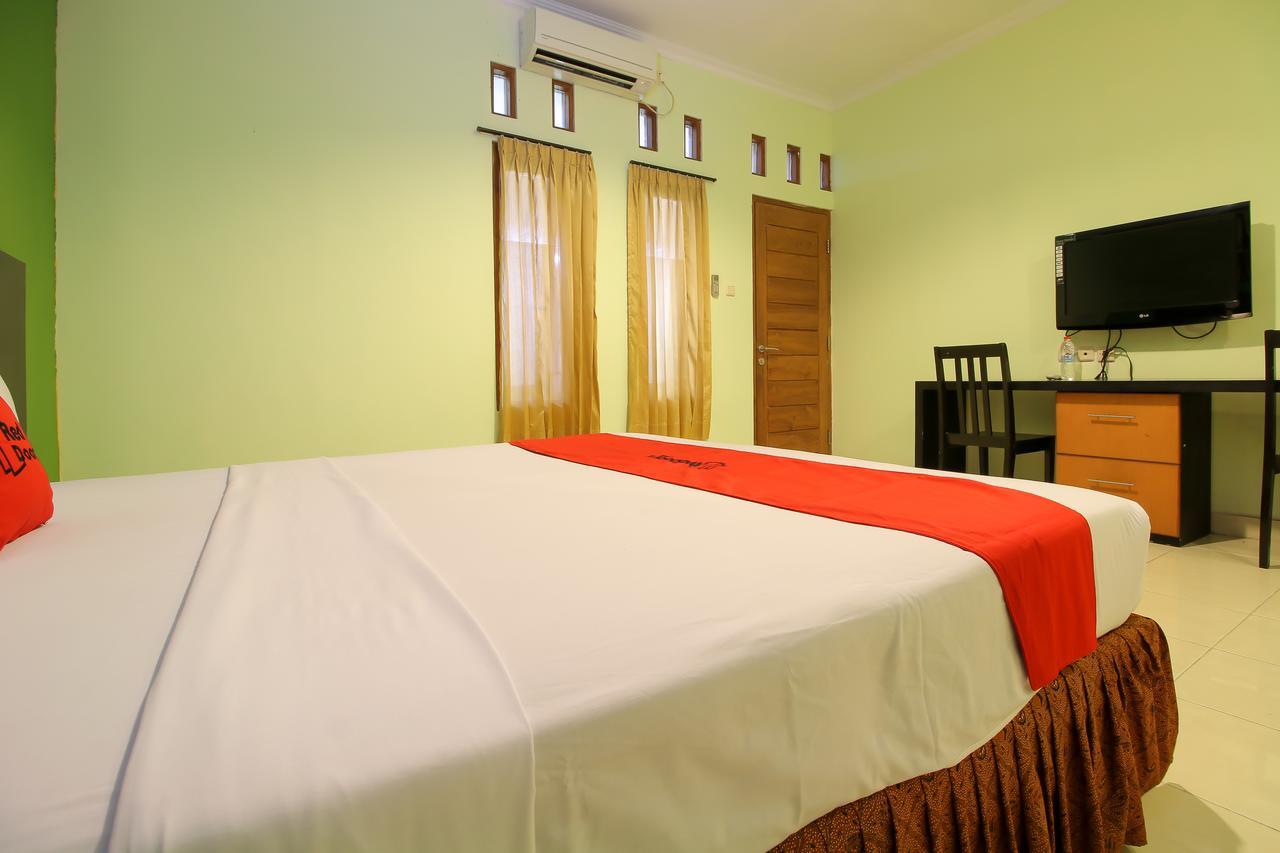 Reddoorz Plus @ Taman Siswa 2 Jogjacarta Exterior foto